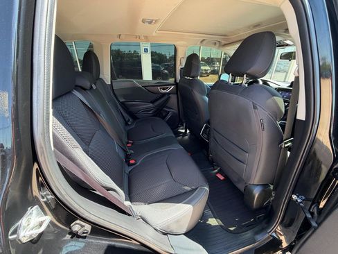 Used 2024 Subaru Forester Premium AWD/4WD image 19