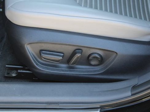 Used 2024 Toyota Camry SE FWD image 32
