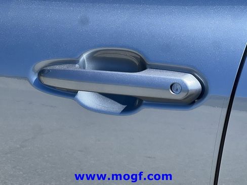 Used 2023 Toyota Highlander XLE image 31