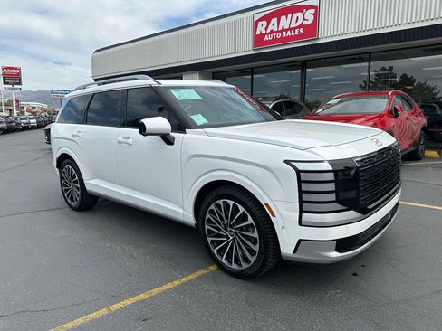 Used 2026 Hyundai Palisade Calligraphy AWD/4WD image 2