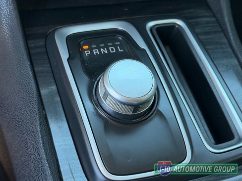 Used 2016 Chrysler 300 Limited RWD image 32