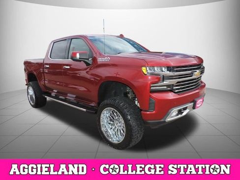 Used 2019 Chevrolet Silverado 1500 High Country w/ Technology Package image 3
