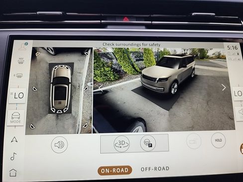 Used 2025 Land Rover Range Rover SE AWD/4WD image 23