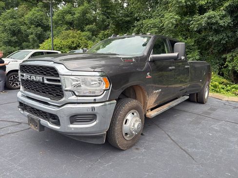 Used 2020 RAM 3500 Tradesman AWD/4WD image 1