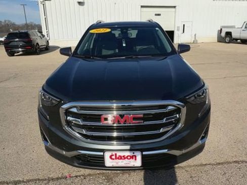 Used 2021 GMC Terrain SLT AWD/4WD image 3