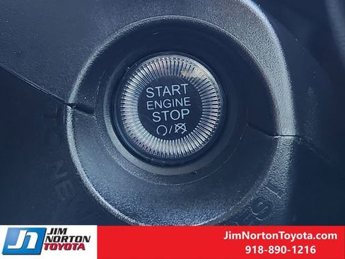 Used 2023 Jeep Renegade Latitude image 23