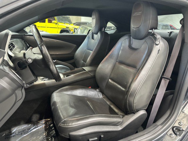 Used 2015 Chevrolet Camaro SS w/ RS Package RWD image 5
