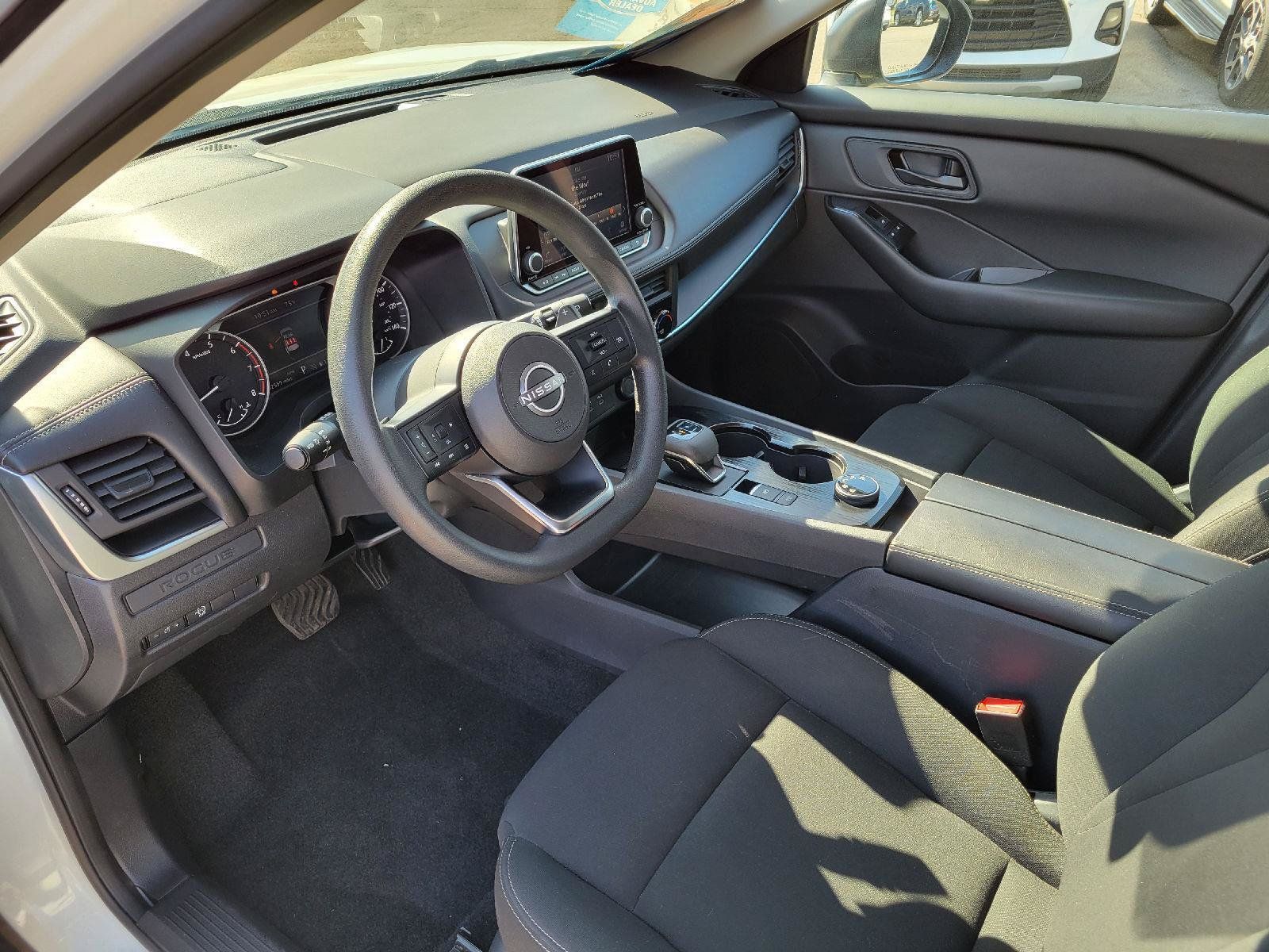 Used 2024 Nissan Rogue S AWD/4WD image 5