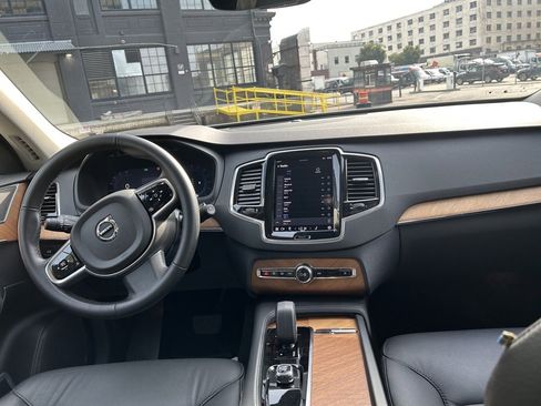 Certified 2024 Volvo XC90 B5 Plus image 22