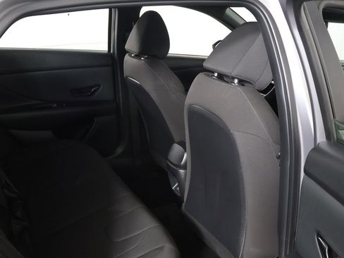 Used 2025 Hyundai Elantra Sport FWD image 25