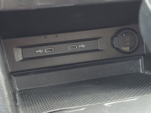 Used 2023 Volkswagen Tiguan S image 17