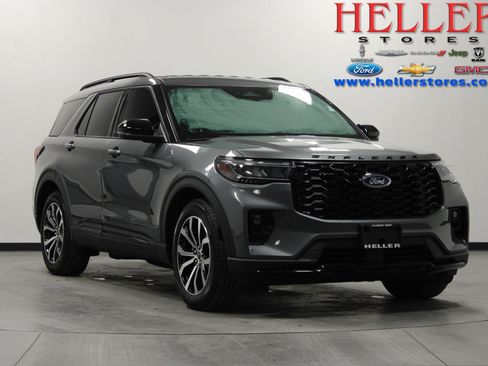 Used 2025 Ford Explorer ST-Line w/ Premium Package image 1