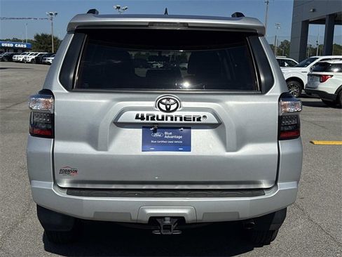 Used 2019 Toyota 4Runner SR5 image 6