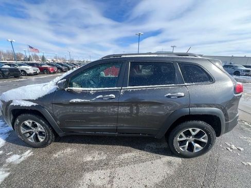 Used 2014 Jeep Cherokee Trailhawk w/ Comfort/Convenience Group image 7