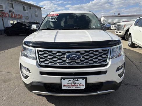 Used 2017 Ford Explorer Platinum AWD/4WD image 9