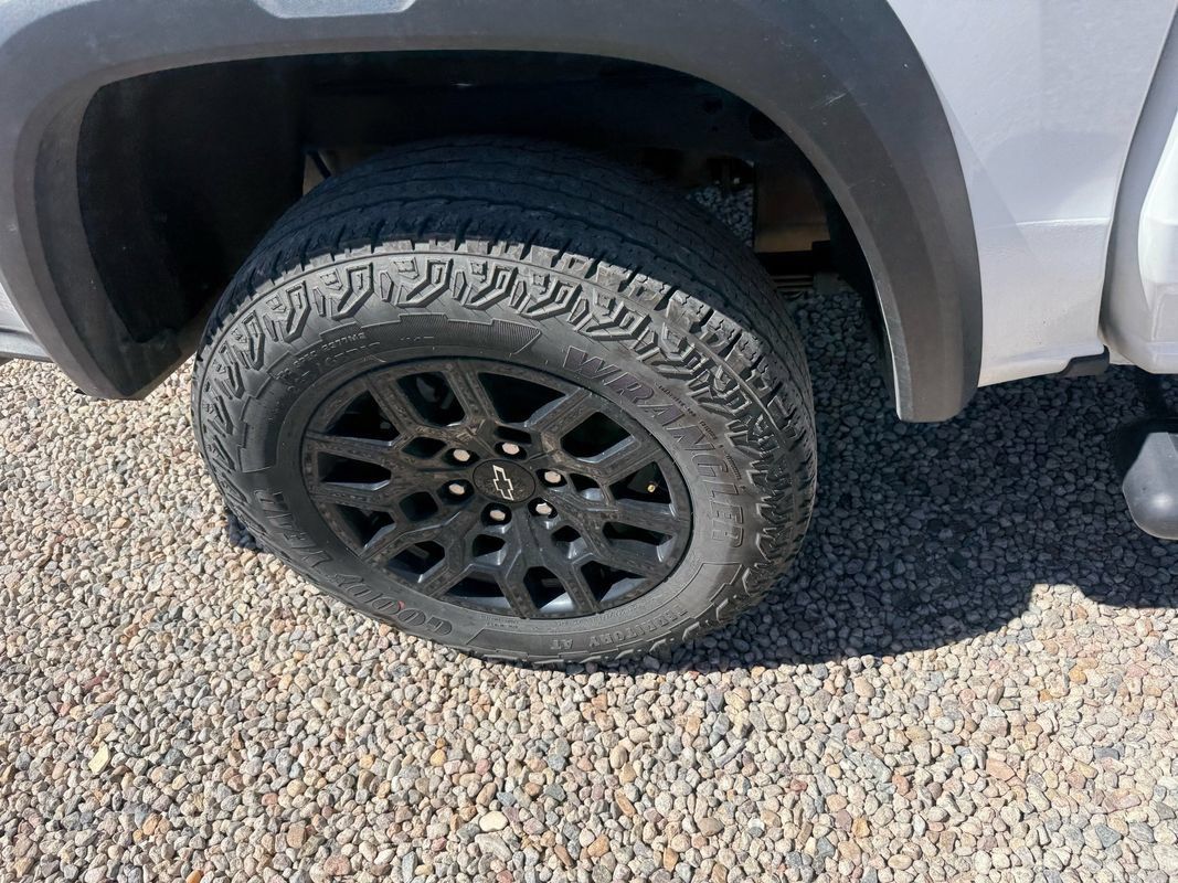 Used 2023 Chevrolet Colorado Trail Boss w/ LPO, Skid Plate Package AWD/4WD image 34