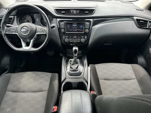 Used 2021 Nissan Rogue Sport SV FWD image 13