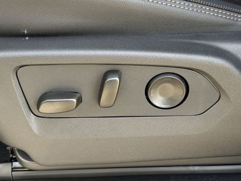 New 2026 Chevrolet Suburban High Country image 25