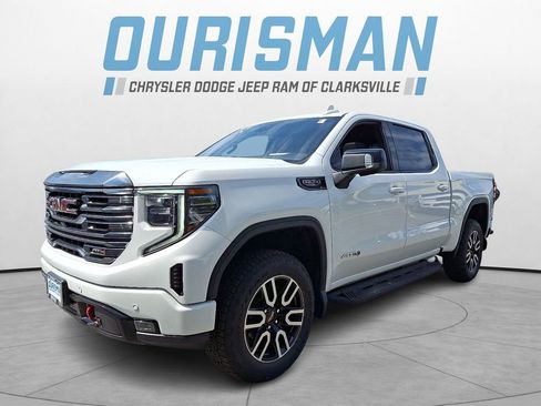 Used 2024 GMC Sierra 1500 AT4 w/ Technology Package AWD/4WD image 3