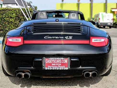 Used 2011 Porsche 911 Carrera 4S image 5