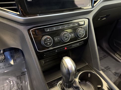 Certified 2023 Volkswagen Atlas Cross Sport SE FWD image 20