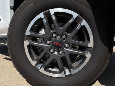 Used 2024 Toyota Tacoma TRD Sport image 11