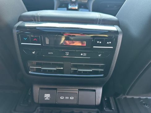 Used 2025 Acura MDX w/ Advance Package image 19