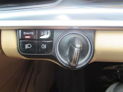 Used 2019 Porsche Panamera 4 image 37