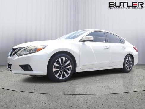 Used 2016 Nissan Altima 2.5 SL w/ 2.5 Technology w/LED Package FWD image 38