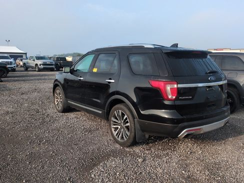 Used 2017 Ford Explorer Platinum AWD/4WD image 6