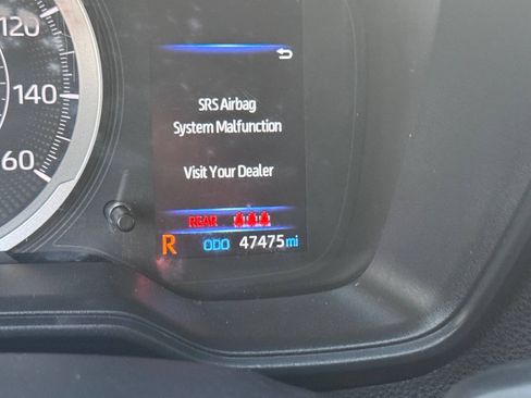 Used 2022 Toyota Corolla LE FWD image 21