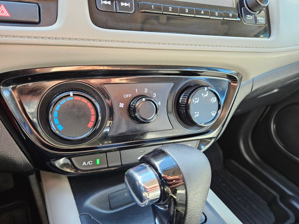 Used 2020 Honda HR-V LX image 24