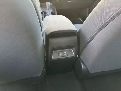 Used 2025 Toyota Corolla LE image 23