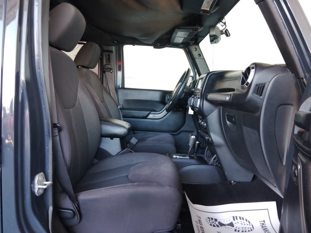 Used 2016 Jeep Wrangler Unlimited Sport AWD/4WD image 12