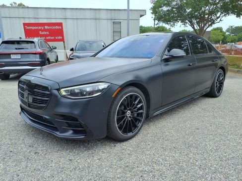 Used 2022 Mercedes-Benz S 580 4MATIC Sedan w/ AMG Line Package image 1