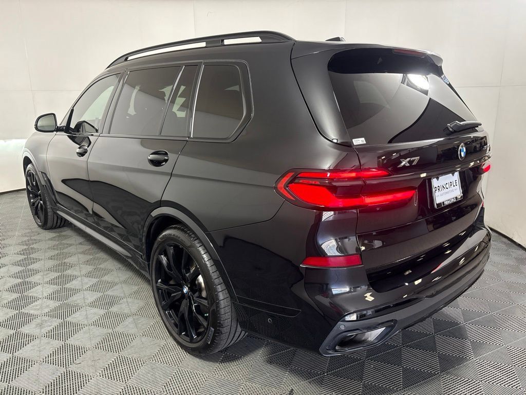 Certified 2026 BMW X7 xDrive40i w/ M Sport Package AWD/4WD image 7