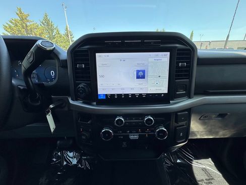 Used 2024 Ford F150 XLT AWD/4WD image 31