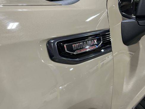 Used 2023 GMC Sierra 1500 AT4 w/ AT4 Premium Package image 9