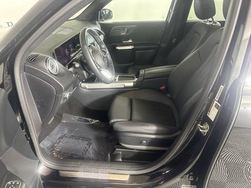 Certified 2025 Mercedes-Benz GLB 250 4MATIC image 9