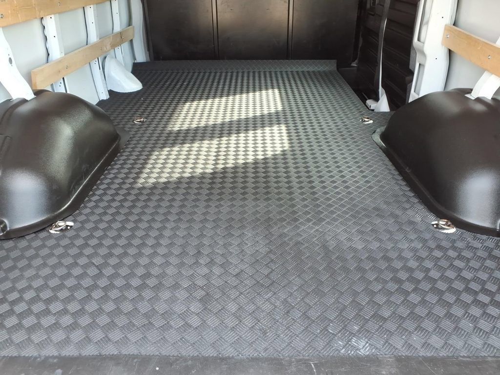 Used 2024 GMC Savana 2500 w/ Driver Convenience Package RWD image 6