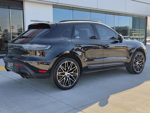 Used 2024 Porsche Macan image 8