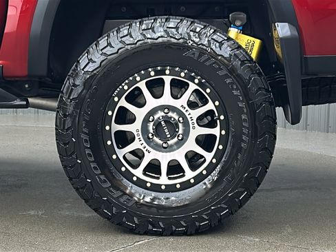 Used 2024 GMC Canyon AT4X image 12