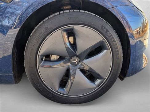Used 2018 Tesla Model 3 Long Range image 24