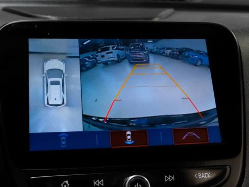 Used 2018 Chevrolet Equinox Premier FWD image 22
