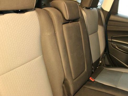 Used 2018 Ford Escape SE image 12