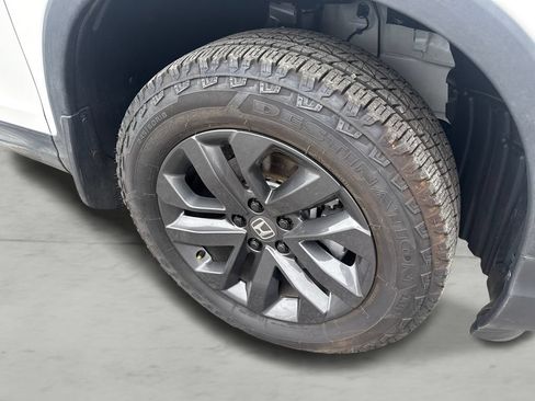 Used 2025 Honda Ridgeline Sport image 6