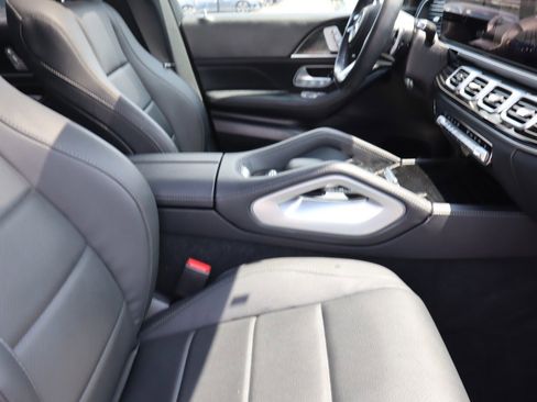 Used 2024 Mercedes-Benz GLS 450 4MATIC w/ AMG Line Exterior image 15