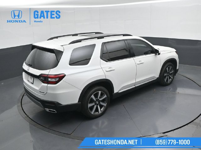 Certified 2025 Honda Pilot Touring image 40