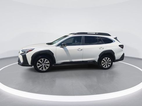 Used 2023 Subaru Outback Premium AWD/4WD image 5