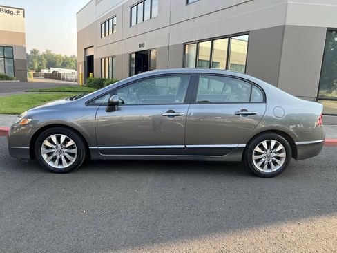 Used 2010 Honda Civic EX-L image 6